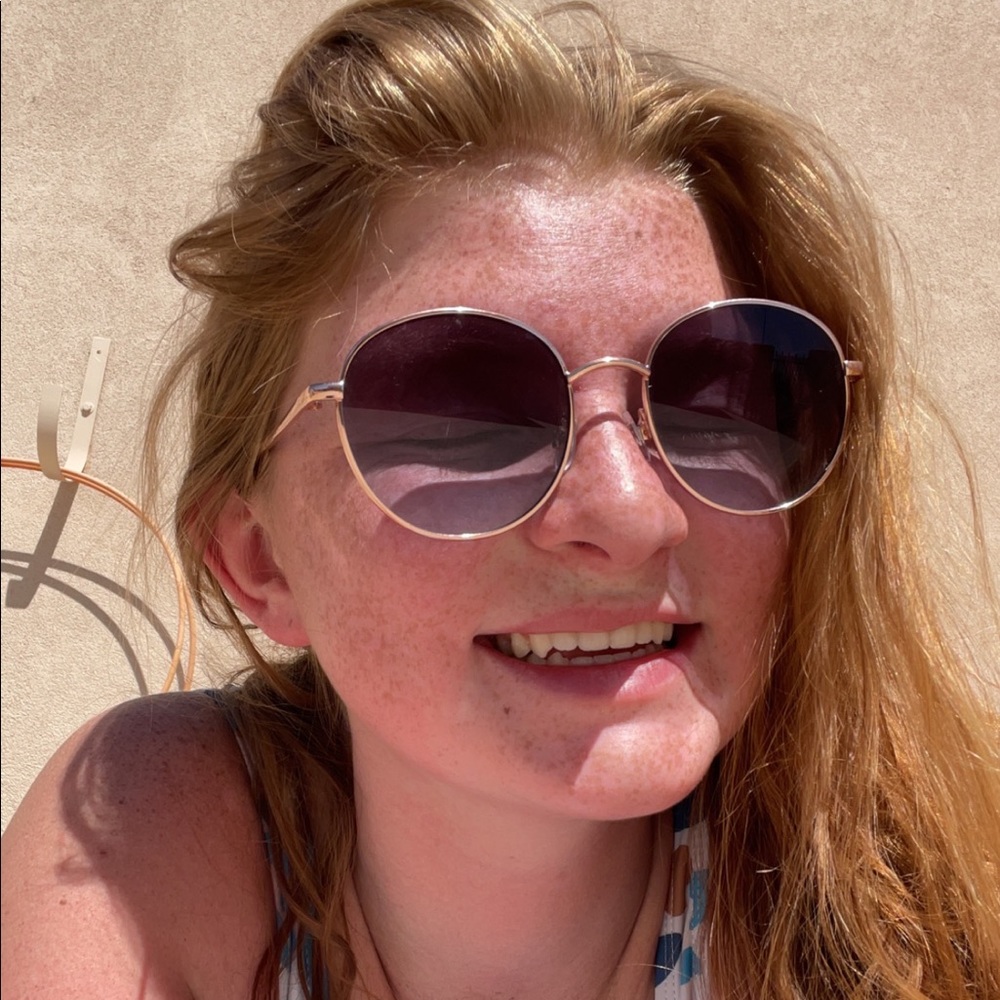 Meet your Posher, Abby